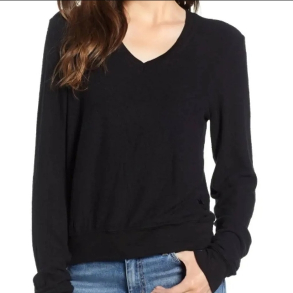 3/$25 Wildfox Baggy Beach black vneck sweatshirt size XS - Picture 6 of 7